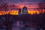 Trinity Cathedral, the confluence of the Pskov and the Great and charming sunsets. фото Trinity Cathedral, the confluence of the Pskov and the Great and charming sunsets. картинка