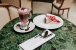 Desserts from the hotel lobby bar фото Desserts from the hotel lobby bar картинка