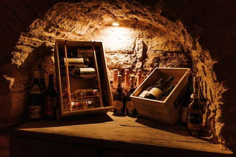 The restaurant "Aristocrat" - impeccable selection of wines. фото The restaurant "Aristocrat" - impeccable selection of wines. картинка